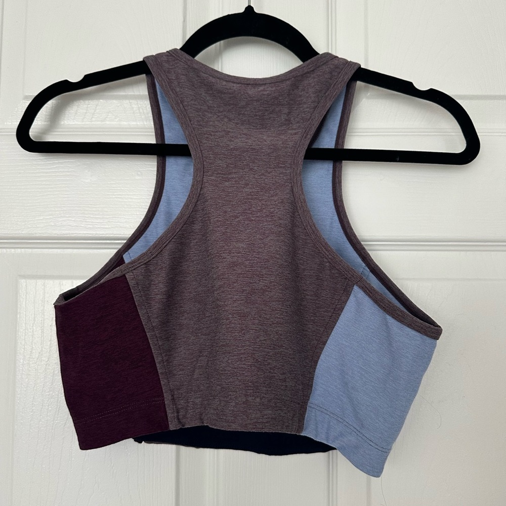 5/$20 Outdoor Voices Colorblock Crop Workout Top - Picture 2 of 3